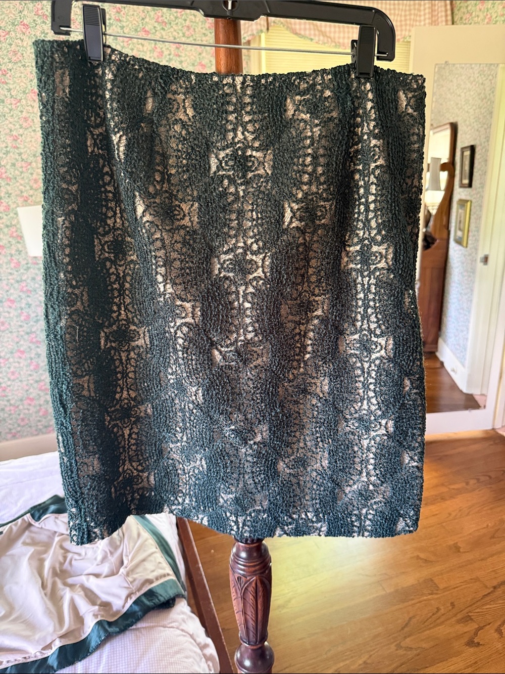 Worth Dark Green Lace-Effect Pencil Skirt